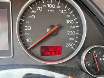 Audi A4 1.9 TDI 96KW QUATTRO - 12