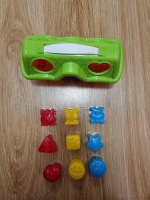 Hračky zejména pro rozvoj jemné motoriky 1 - 12