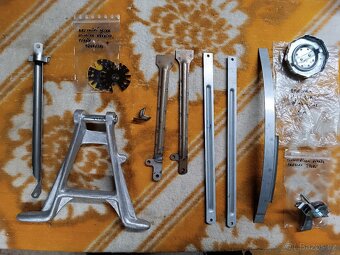 Jawa Pérák díly,rozeta,vicko, vzpěra,stojan - 12