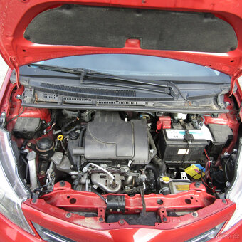 Toyota Yaris, 1,0i 51kw, BENZÍN, 2012, STK 4/2027 - 12