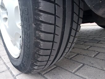 PRODÁM VOLVO S60 SEDAN 2.4i 103kW MANUÁL - 12