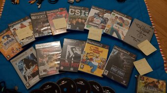 PlayStation 2 slim + příslušenství + hry - 12
