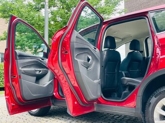 Ford Kuga 2.0TDCi MANUÁL TITANIUM 2WD SENZORY VÝHŘEV - 12