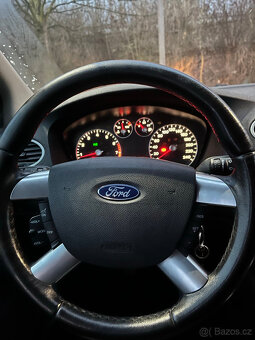 2007 Ford Focus mk2 1.6 benzín 74kW - 12