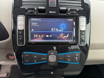 Nissan LEAF 80Kw SL 1-Majitel - 12