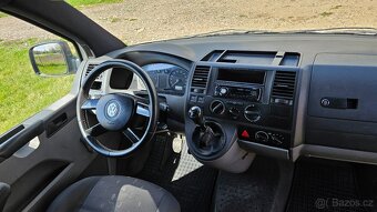 Volkswagen Transporter T5 1.9 TDi - 12