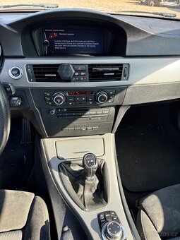 BMW E92 320xd Mpaket / nahradni dily - 12