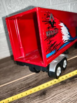 Tahač s návěsem - 12