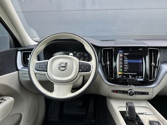 Volvo XC60 2.0 Momentum Pro B4 AWD MILD HYBRID - 12
