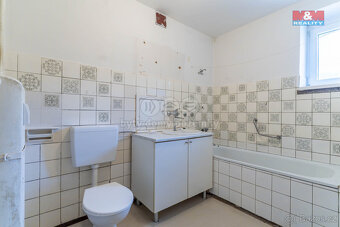 Prodej bytu 3+1, 72 m², Chropyně, ul. Tyršova - 12