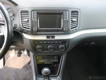 Prodám Volkswagen Sharan 2.0 TDi 110 kW 7-míst - 12