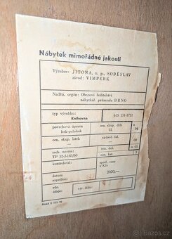 Retro skříňka / vitrína Jitona - 12