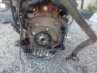 PEUGEOT, CITROEN MOTOR 2,0HDI EURO 5, RH02, RHO2, RHD, AHZ - 12