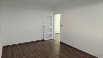 Pronajmeme byt 4+1 +lodžie. - 12