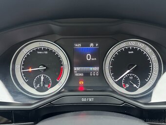 Skoda Superb 2018 - 12