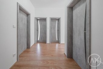 Pronájem podkrovního bytu 3+kk s balkonem v novostavbě v Bra - 12