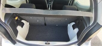 Volkswagen Up, 1.0 CNG digi klima Rok výroby: 2/2022 - 12