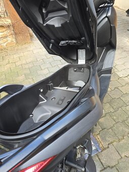 YAMAHA X - MAX 125 - 12