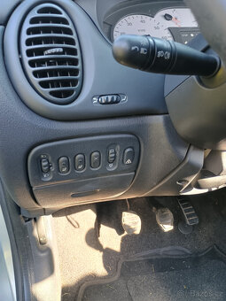 Prodám 2 x renault cabrio - 12