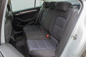 Volkswagen Passat Sedan B8 GTE - 12
