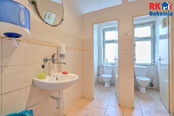 Pronájem kancelářských prostor, 3 místnosti o celkové výměře - 12