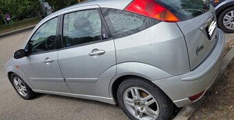 FORD FOCUS - 12