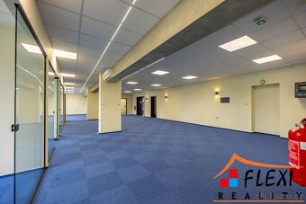 Pronájem prostor 239 m2 v nové budově na ul. Novoveská, Ostr - 12
