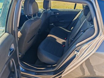 Opel Insignia - 12