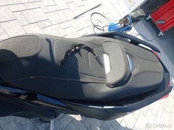 Yamaha X-Max Iron Max 125 - 12