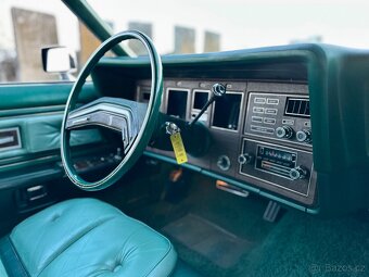 Lincoln Mark IV 1976 7.5 liter V8 - 12