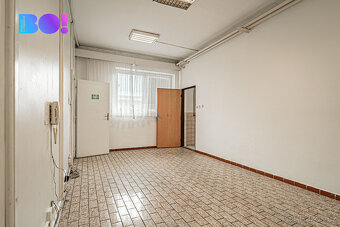 Prodej výrobní haly 1147 m², pozemek 3049 m², Frýdlant nad O - 12