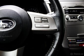Elegantní a spolehlivý Subaru Outback z roku 2011 - 12