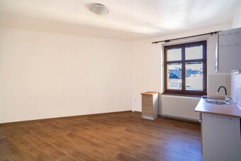 Byt 2+kk, nízké náklady, centrum - Libušinka - Trutnov - 12