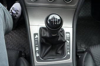 PRODÁM VW GOLF R-LINE 1.4TSI 150PS 2016 NAVI,TOP - 12