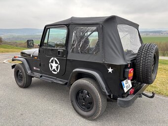Jeep Wrangler 2,5l, benzin, manual, 1993, pěkný - 12