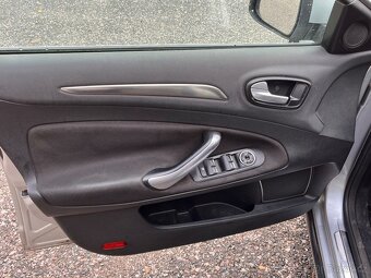 FORD MONDEO 2008 - Havarovaný - 12