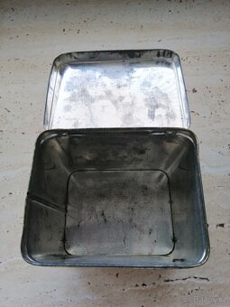 Staré plechové krabičky - 12