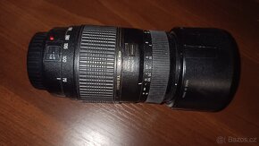 Fotoaparát s příslušenstvím - 12