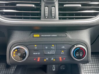 Ford Focus MK4 Com. 1.5TDCi 88kW Vyhř. okno - 12