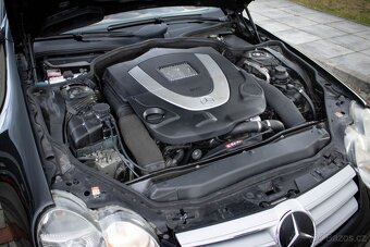 Mercedes-Benz SL 500 V8 AMG - 12