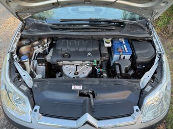 Citroën C4 1.4 16V - 12