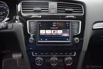 Volkswagen Golf 2,0 TDI AUTOMAT 1.MAJ,NOVÉ ČR,SUPER STAV - 12