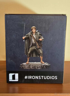 Kompletní sada sošek hobitů z Pána Prstenů od Iron Studios - 12