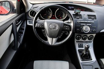 Mazda 3 1.6, 77kW (2010) - 12
