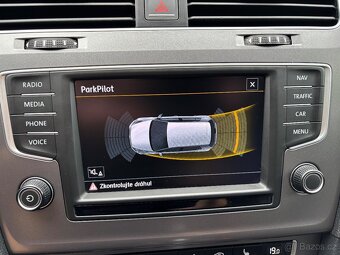 Volkswagen Golf,  1.6 TDi 81 kW DSG SERVISKA NEHAVAROVANÉ - 12