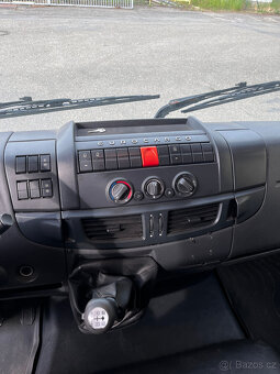 Plachtové vozidlo Iveco Eurocargo 80E22 + shrnovací přívěs - 12