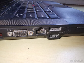 Lenovo Thinkpad T420 - OK kromě klávesnice - 12