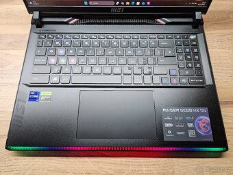 RTX 4070 8GB_MSI RAIDER GE68HX_i9-13950HX_32GB_4K UHD 16" - 12