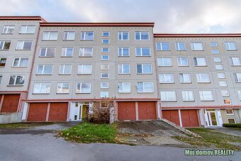 Pronájem moderně zařízeného pokoje na Černém Mostě ulice Dol - 12