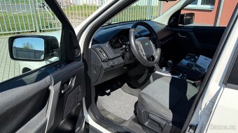 Land Rover Freelander 2 //2.2 S TD4e//118kW//1MAJ//SERVIS// - 12